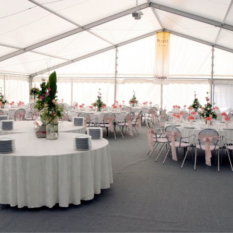 Izposoja šotorov in paviljonov